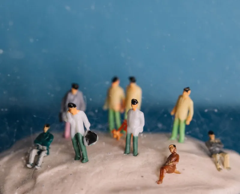 Tiny Worlds, Real Escape: How Japan's Miniature Diorama Craze Is Turning American Commutes Into Something Worth Carrying